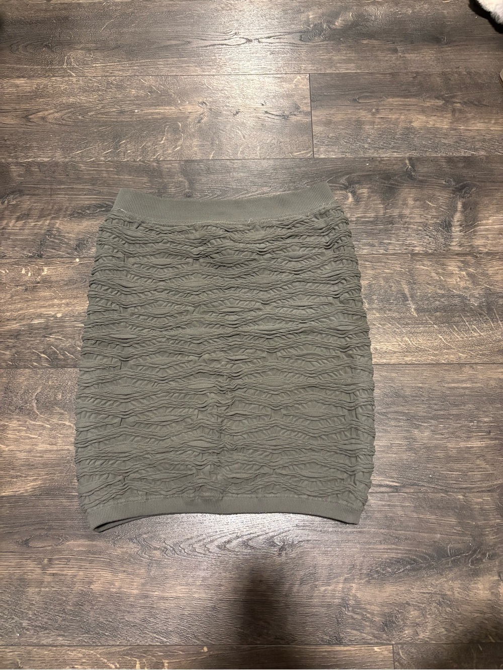 BCBGeneration Olive Ruched Mini Skirt - Picture 4 of 4
